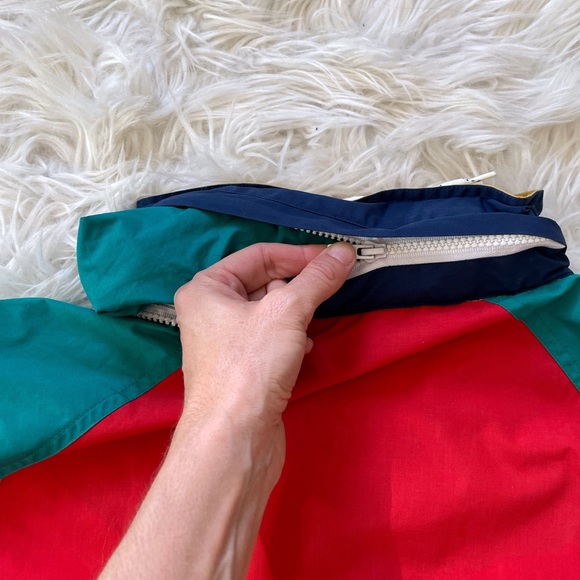 EUC vintage colour block windbreaker full-zip jacket with hidden hoodie, Size L - Picture 11 of 15